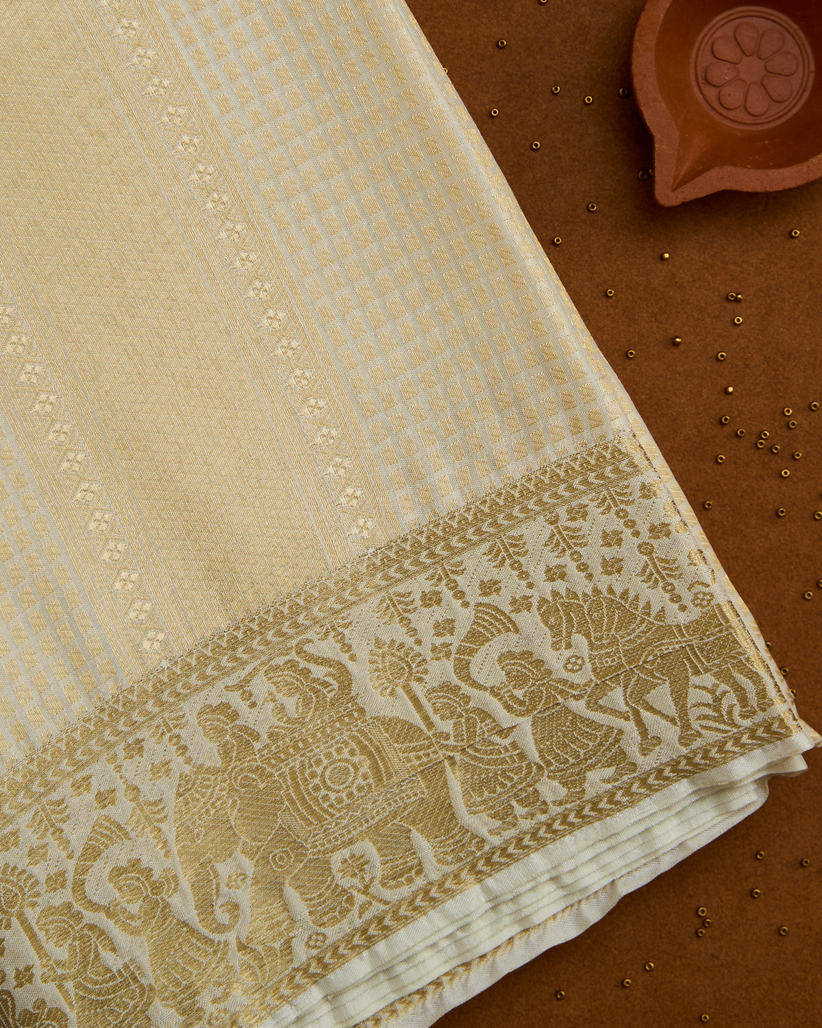 Silk Pallaku Border Dhoti set 8*4 + 2.50 (3in1)